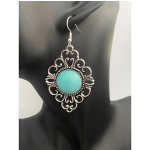 Fun yet Stunning with a Vintage Setting pair of Earrings